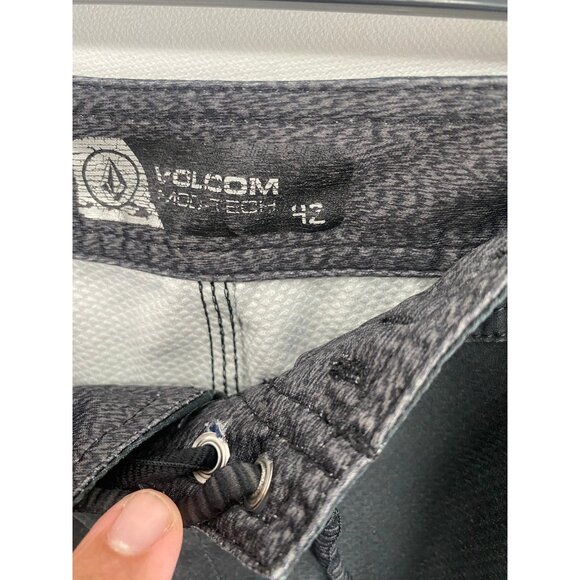 Volcom Mod Tech Board Shorts Men 42 10" Camo Striped Swim Trunks - Picture 3 of 7